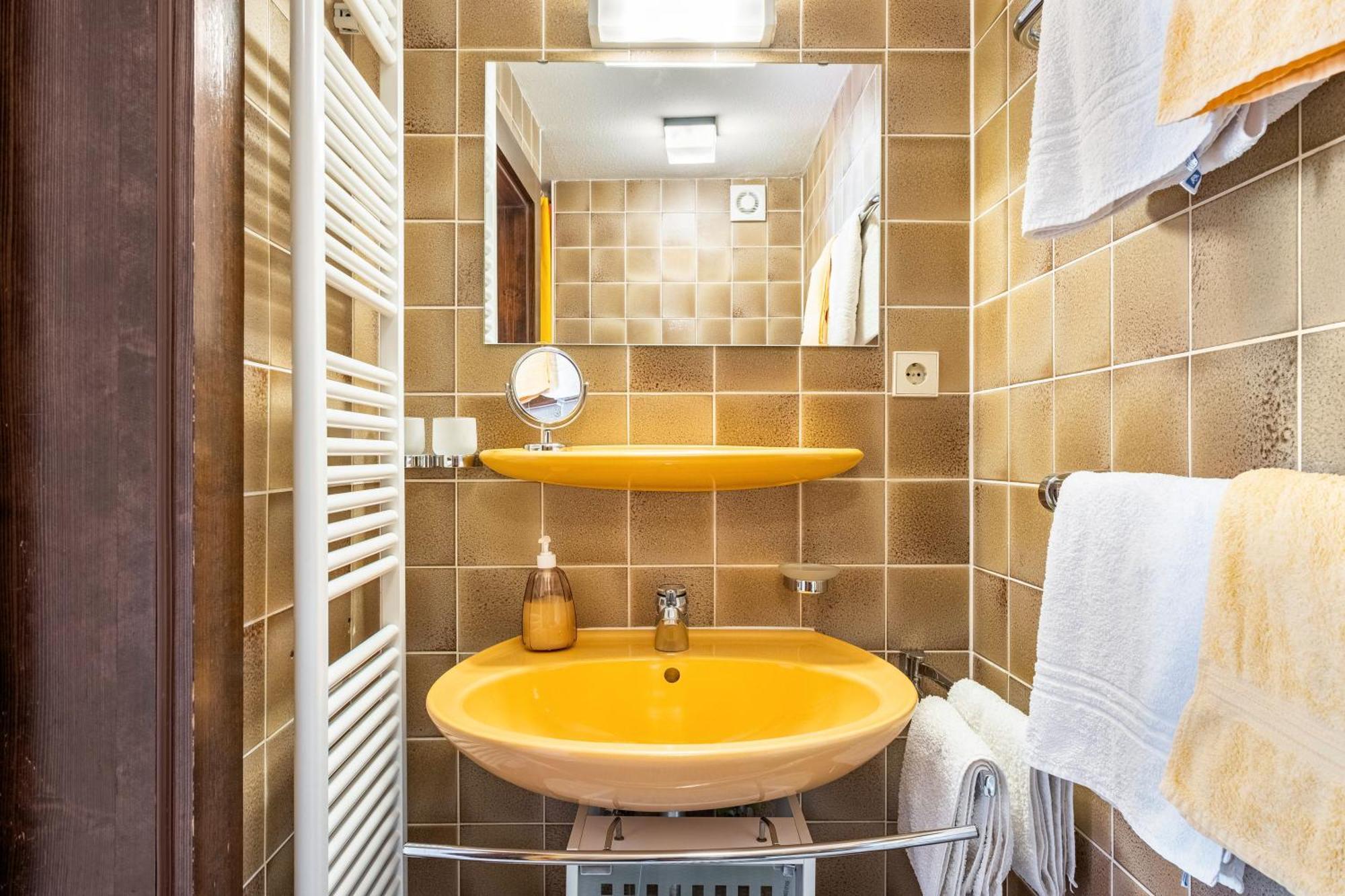 Apartment Haus Aretz *